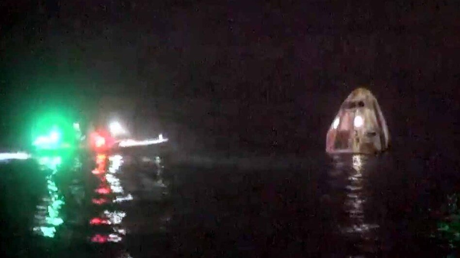 ड्रैगन स्पेसक्राफ्ट की कैलिफोर्निया के समुद्र में सफल लैंडिंग, शुभांशु शुक्ला सहित चार एस्ट्रोनॉट 18 दिन अंतरिक्ष में गुजारने के बाद पृथ्वी पर लौटे