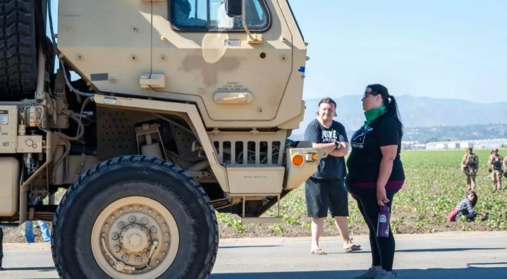 South California Immigrants : साउथ कैलिफोर्निया में घुसपैठ के लिए भांग के खेतों में छुपे थे अप्रवासी , छापे के दौरान 1 की मौत , सैकड़ों लोग गिरफ्तार