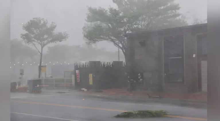 Taiwan Typhoon Danas : ताइवान में तूफान ‘डानास’ का कहर, 2 लोगों की मौत , सैकड़ों घायल, अंतरराष्ट्रीय उड़ानें रद्द