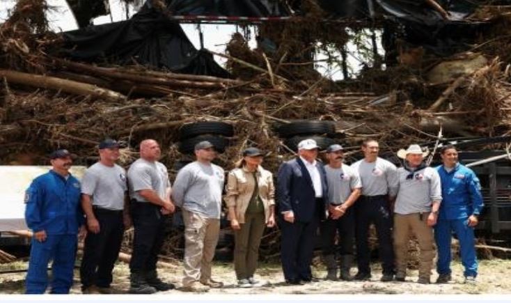 Trump visits Texas flood areas : ट्रंप ने किया टेक्सास के बाढ़ ग्रस्त इलाकों का दौरा, आपदा घोषणा को विस्तारित करने की मंजूरी दी