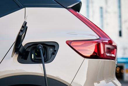Volvo Cars Sales : वोल्वो कार्स की जून में बिक्री में 12% की गिरावट , इलेक्ट्रिक वाहनों की मांग कमजोर