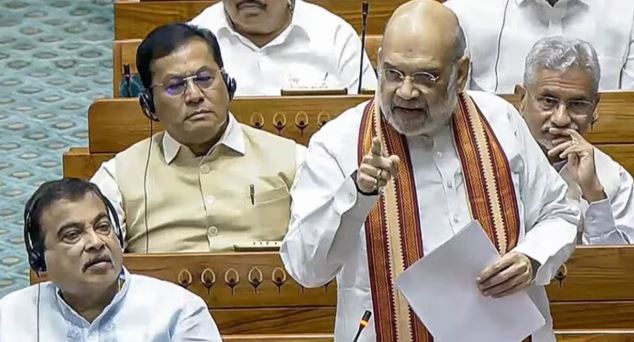 पी. चिदंबरम पर जमकर बरसे गृहमंत्री अमित शाह, कहा-वे किसे बचाना चाहते हैं?