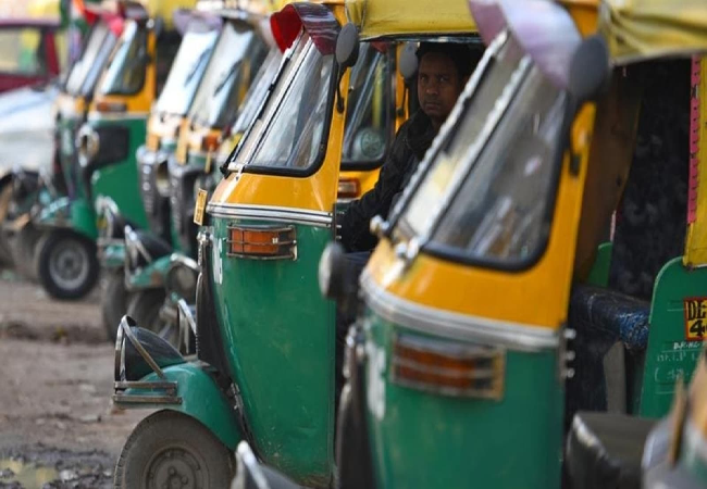 Ranchi Traffic Alert: राष्ट्रपति आगमन को लेकर आज और कल इन जगहों पर नहीं चलेंगे ऑटो, निजी वाहनों के लिए रूट डायवर्ट