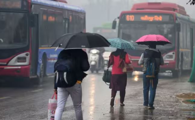 आज दिल्ली एनसीआर और यूपी में होगी झमाझम बरसात, गरज—चमक के साथ भारी बारिश का अलर्ट