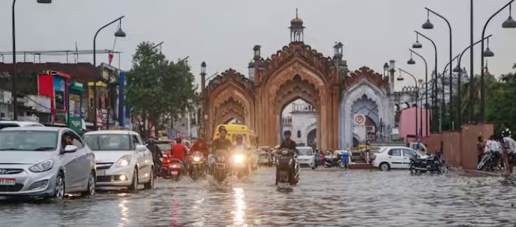 यूपी के लखनऊ समेत कई जिलों में भारी बारिश का अलर्ट जारी