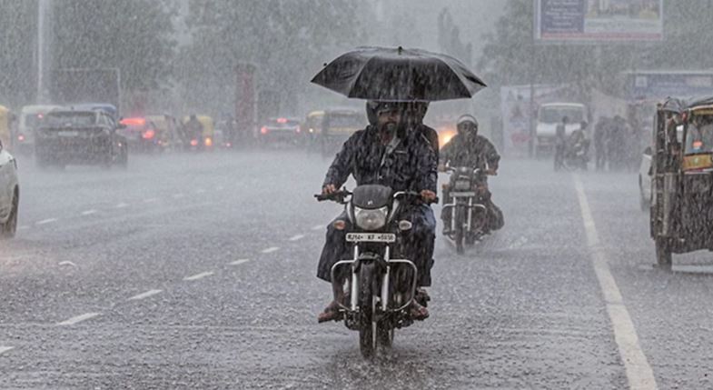 छत्तीसगढ़ में बिलासपुर, कोरबा समेत कई जिलों पर भारी बारिश का अलर्ट, आज और कल होगी गरज – चमक के साथ झमाझम बरसात