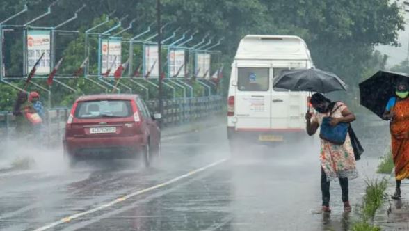 यूपी के कई जिलों में बारिश का येलो अलर्ट जारी,गरज चमक व बिजली गिरने की संभावना