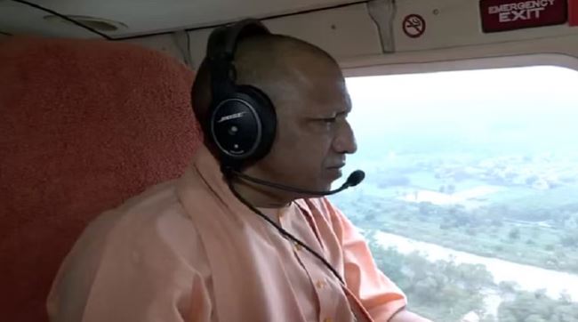 CM योगी ने कांवड़ यात्रा मार्ग का किया निरीक्षण, स्वच्छता, सुरक्षा एवं सुगम यातायात की व्यवस्था सुनिश्चित करने के दिए निर्देश