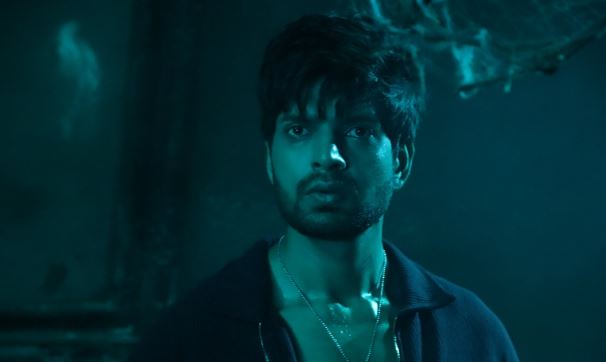 ‘आमी डाकिनी’ की शूटिंग के बीच फिटनेस का ख्याल रखते हैं हितेश भारद्वाज, सेट पर करते हैं साइक्लिंग