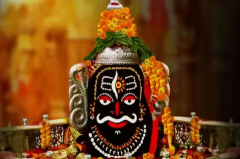 Mahakal Specific Bhasm Aarti:सावन के दूसरे सोमवार में महाकाल के दर्शन को उमड़े लाखों श्रद्धालु, चलित भस्मारती में हुए शामिल
