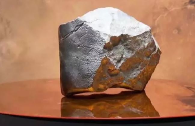 Mars Meteorite Auctioned : सोथबी न्यूयॉर्क में मंगल उल्कापिंड की होगी नीलामी , मंगल ग्रह का है सबसे बड़ा टुकड़ा 