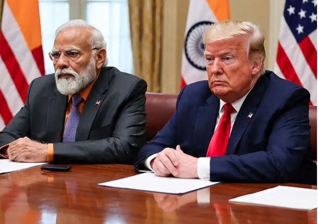 ट्रंप के टैरिफ वार के बाद भारत में बजी खतरे की घंटी, कई उद्योगों के लिए है अब रिस्क