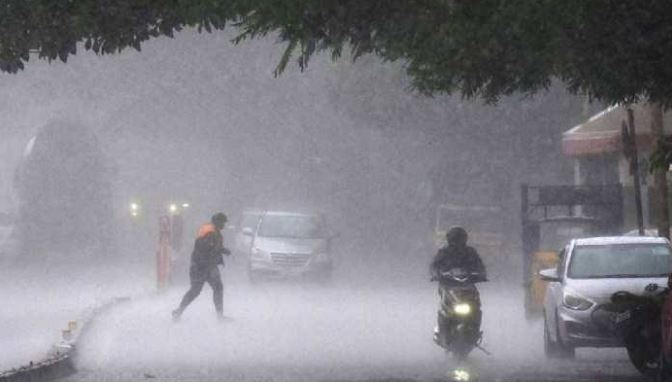 एमपी में 25 जिलों में भारी बारिश का अलर्ट, गरज चमक व वज्रपात की संभावना