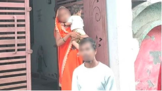 UP News : लोन नहीं किया चुकता तो बीवी को बनाया बंधक, बैंकवाले, बोले- किश्त दो, पत्नी ले जाओ…