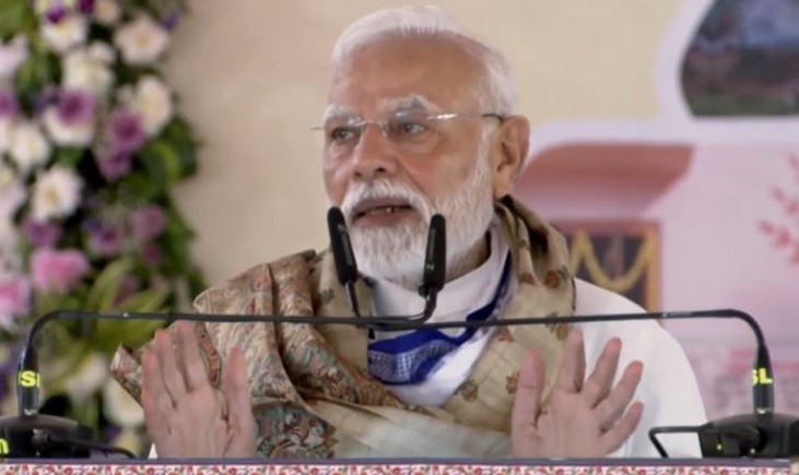 RJD और कांग्रेस के राज में विकास पर लगा था ब्रेक, गरीब का पैसा उन तक पहुंचना असंभव था: पीएम मोदी