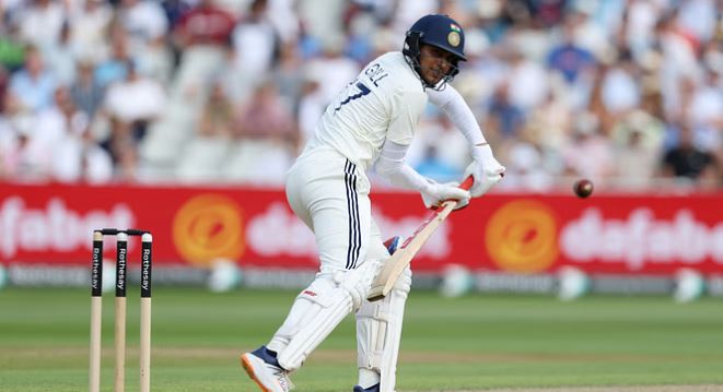 Ind vs Eng: इंग्लैंड के खिलाफ दोहरा शतक जड़कर शुभमन ​गिल ने रचा इतिहास, भारत का स्कोर 472 के पार पहुंचा