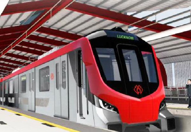 Video- लखनऊ मेट्रो में यात्री ने किया जमकर हंगामा ,सूचना मिलते ही कर्मचारियों ने उतारा नीचे