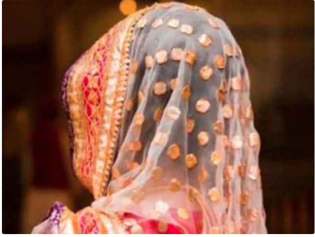 सुहागरात पर नई नवेली दुल्हन ने पति से संबंध बनाने से किया इनकार, बोली-प्रेमी संग रहूंगी वरना…