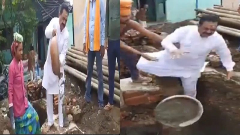 मजदूरों की मदद कर फोटो खिंचवाना डॉक्टर साहब को गड्ढे में पहुंचा दिया, देखें Video