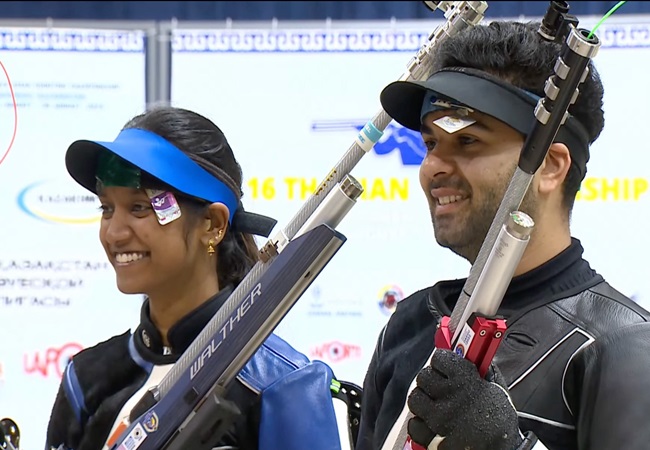 एलावेनिल वलारिवान और अर्जुन बाबूता की जोड़ी ने किया कमाल, 16वीं एशियाई निशानेबाजी चैम्पियनशिप में जीता गोल्ड