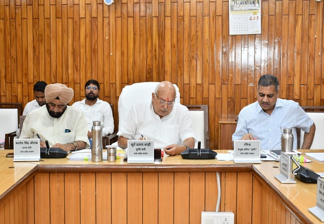 प्राकृतिक खेती के क्लस्टरों की नियमित निगरानी करें, लापरवाही पर होगी कार्रवाई : कृषि मंत्री सूर्य प्रताप शाही