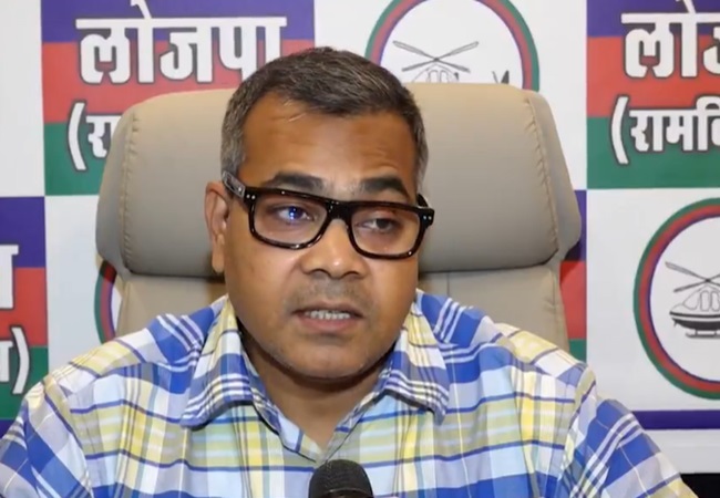 ‘भगवान ही जाने तेजस्वी के सत्ता में आने पर वे क्या कहेंगे या क्या करेंगे…’ PM मोदी के खिलाफ अभद्र टिप्पणी पर बोली एलजेपी