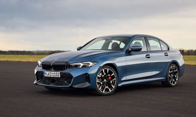 BMW 3 Series LWB, M340i ’50 Jahre’ : बीएमडब्ल्यू 3 सीरीज़ के 50 साल पूरे , स्वर्ण जयंती पर जाह्रे संस्करण लॉन्च