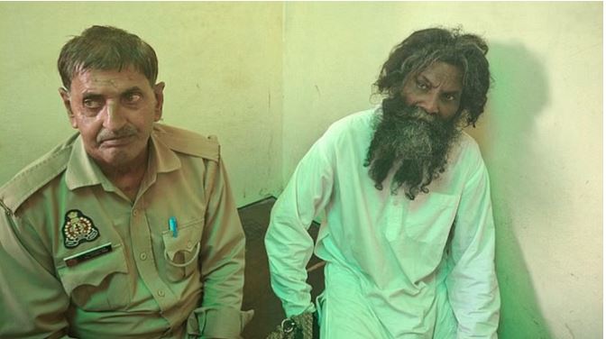 UP News : इमामुद्दीन अंसारी दो साल से मंदिर में बाबा बंगाली उर्फ बालकनाथ के नाम से रह रहा था पूजा-अर्चना, पुलिस ने गिरफ्तार 14 की न्यायिक हिरासत में भेजा जेल