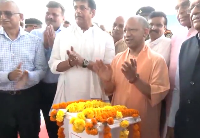 Gorakhpur: सीएम योगी ने रीजेंसी अस्पताल का किया उद्घाटन, यूपी-बिहार और नेपाल के लोगों को मिलेगा बेहतर इलाज