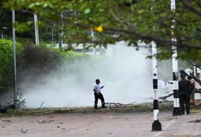 Colombia : कोलंबिया में दो अलग-अलग गुरिल्ला हमलों में 18 लोग मारे गए