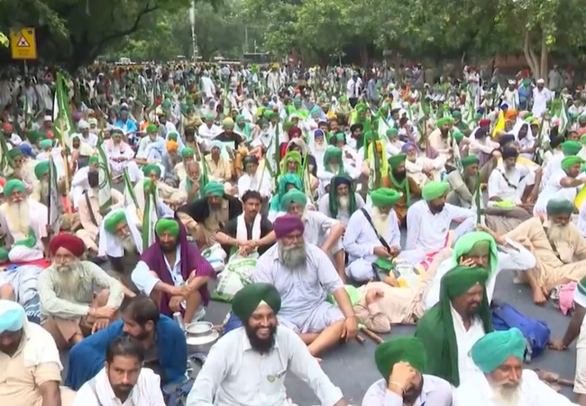 जंतर-मंतर पर किसानों की ‘महापंचायत’, MSP और व्यापार सुरक्षा के लिए कानूनी गारंटी की मांग पर होगी चर्चा
