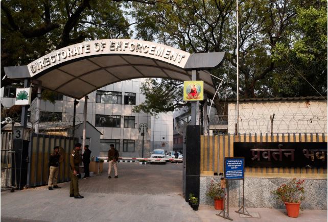 ED ने मारी रेड तो दीवार फांदकर भागने लगे MLA, नाले में फेंका फोन, फिर यूं हुए अरेस्ट