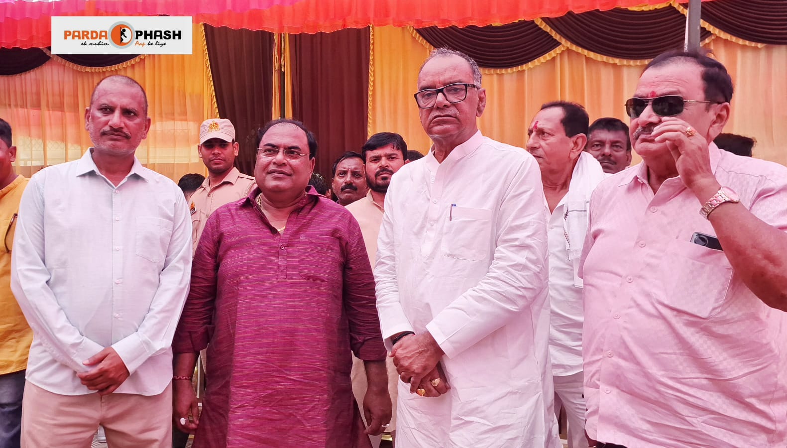 वरिष्ठ पत्रकार जगदीश गुप्त को पौत्र जन्म की बधाई देने पहुंचे गणमान्य नागरिक