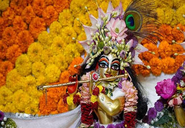 वायु पुराण में लिखी है श्रीकृष्ण जन्माष्टमी की महिमा, जो व्यक्ति जप-ध्यान कर जन्मोत्सव मना कर खाता है भोजन, उसके कुल की तर जाती हैं 21 पीढ़ियां