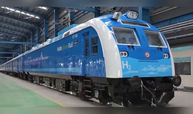 Namo Green Rail  :  भारत की पहली Hydrogen ट्रेन दौड़ने के लिए तैयार ,  जानिए कब होगी लॉन्च ?