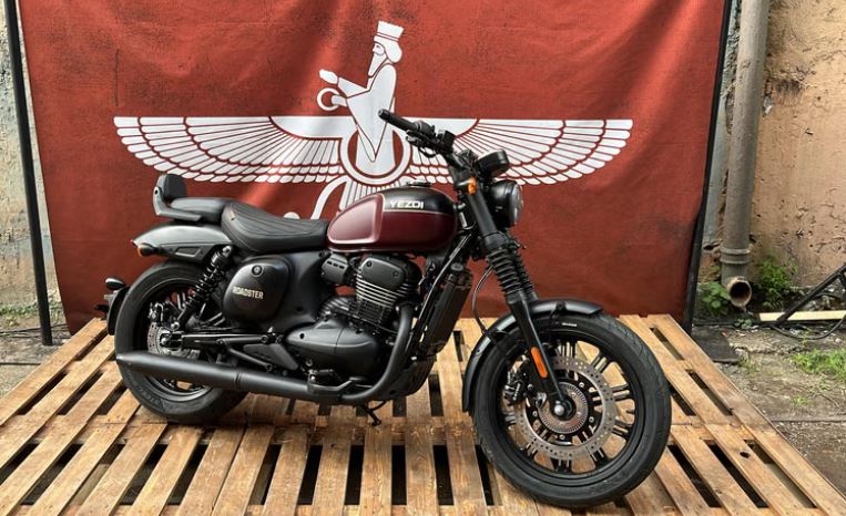 New Yezdi Roadster 2025 :  येज़्दी रोडस्टर 2025 का नया अवतार , जानें परफॉर्मेंस और स्टाइल