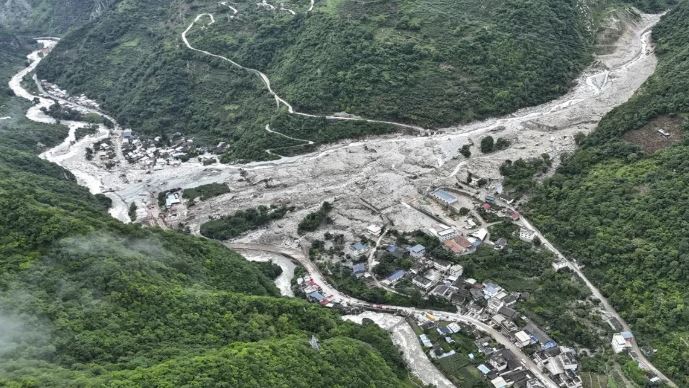 Northern China Floods :  उत्तरी चीन में बाढ़ ने मचाई तबाही , 8 लोगों की मौत ;  4 लापता