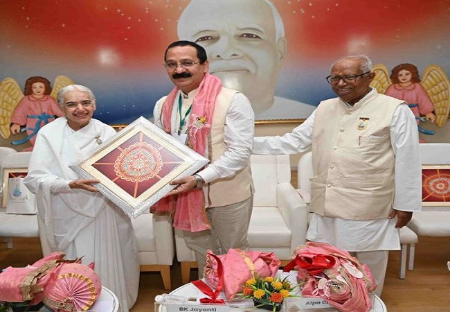 आंदोलन बन चुका है सोशल मीडिया : प्रो.संजय द्विवेदी