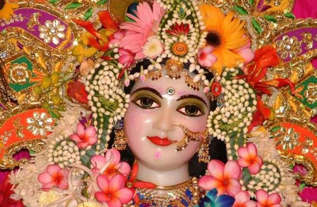 Radha Ashtami 2025: राधा अष्टमी पर विशेष श्रृंगार कर करें राधारानी की पूजा, जानें सही विधि, शुभ मुहूर्त और धार्मिक महत्व