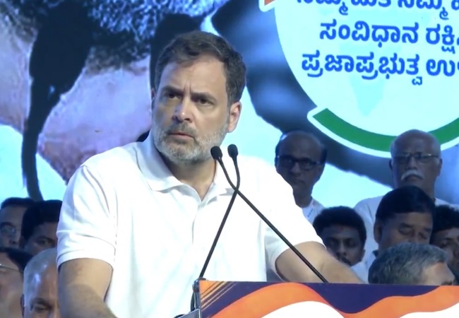 ‘2024 के लोकसभा चुनावों में PM मोदी और भाजपा नेताओं ने संविधान पर हमला किया…’ वोट अधिकार रैली में बोले राहुल गांधी