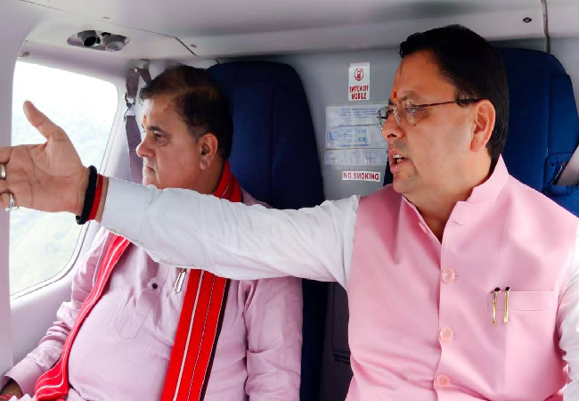 Uttarakhand Cloudburst: उत्तरकाशी पहुंचे सीएम धामी, प्रभावित क्षेत्रों का लिया जायजा