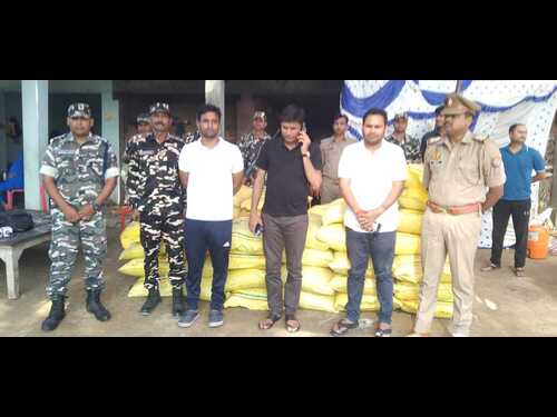 यूरिया तस्करी की कोशिश नाकाम, छापेमारी में भारी मात्रा में खाद बरामद