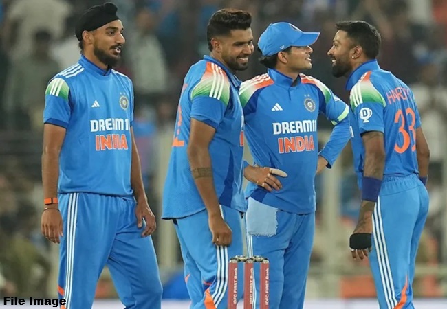 एशिया कप 2025 के लिए टीम इंडिया की छप चुकी जर्सी! जानिए कौन होगा टाइटल स्पॉन्सर