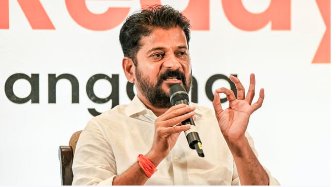 Vice President Election : तेलंगाना सीएम, बोले-‘सुदर्शन रेड्डी की जीत से ओबीसी को मिलेगा फायदा’, टीडीपी, बीआरएस से मांगा समर्थन