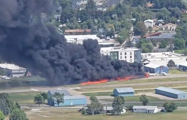 USA Plane Crash : मोंटाना कैलिस्पेल एयरपोर्ट पर लैंडिंग करते वक्त दो विमानों के बीच टक्कर,धमाके के बाद धधकी आग और उठा धुएं का गुबार