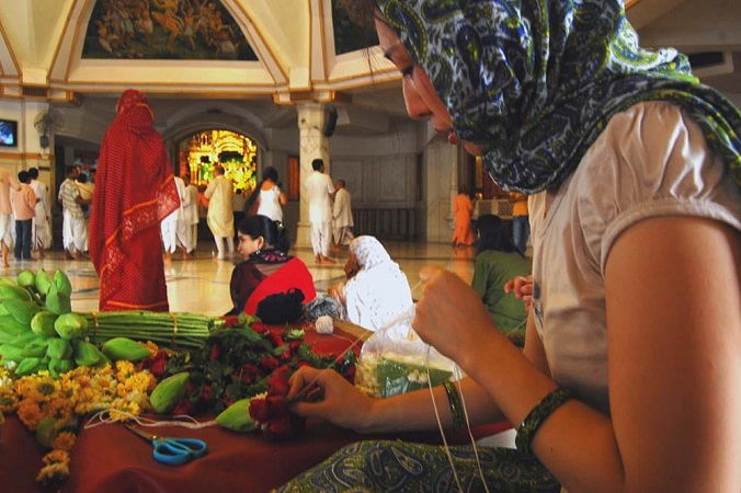 इस मुस्लिम देश में भी पूजे जाते है भगवान श्री कृष्ण, धूमधाम से मनाई जाती है जन्माष्टमी