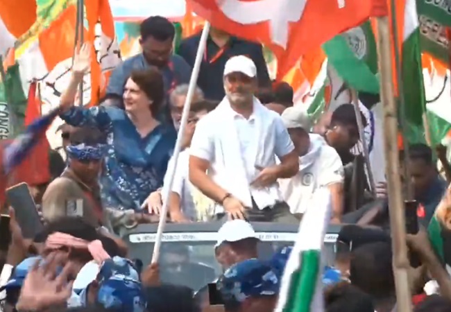 Vote Adhikar Yatra in Supaul: राहुल गांधी और तेजस्वी यादव ने सुपौल में निकाली वोट अधिकार यात्रा; प्रियंका वाड्रा, रेवंत रेड्डी भी हुए शामिल