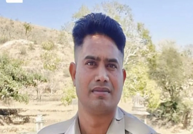 शादी टूटने पर गुस्साएं साले ने दौड़ा— दौड़ा कर जीजा को गोलियों से भूना, हत्या के बाद थाने में जाकर कर दिया आत्मसर्पण