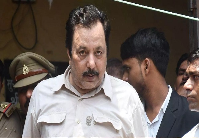 तीन सीओ और एक इंस्पेक्टर सहित कई अधिकारी अखिलेश दुबे के साथी, एसआईटी की जांच में सामने आया नाम