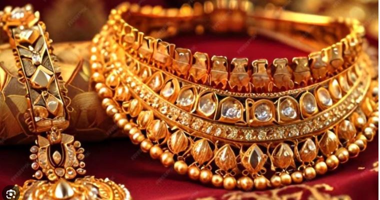 यूपी में सोना हुआ सस्ता, चांदी में आया भारी उछाल